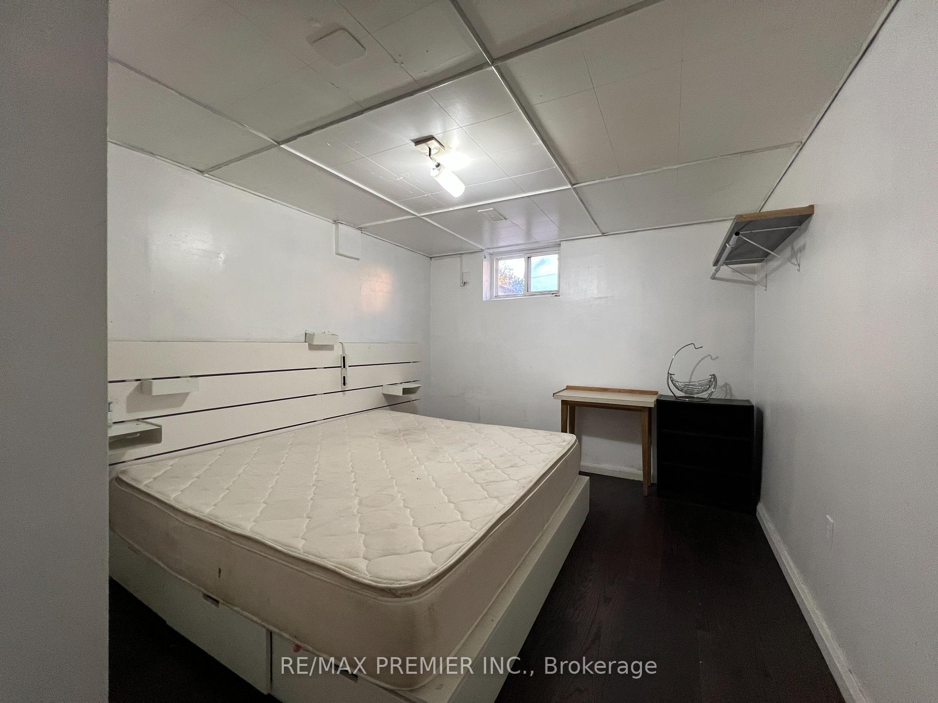 26 Thurrock Rd, Toronto, ON M3L1P6 | 3 Bedroom 2 Bathroom Semi-Detached House | Image 17