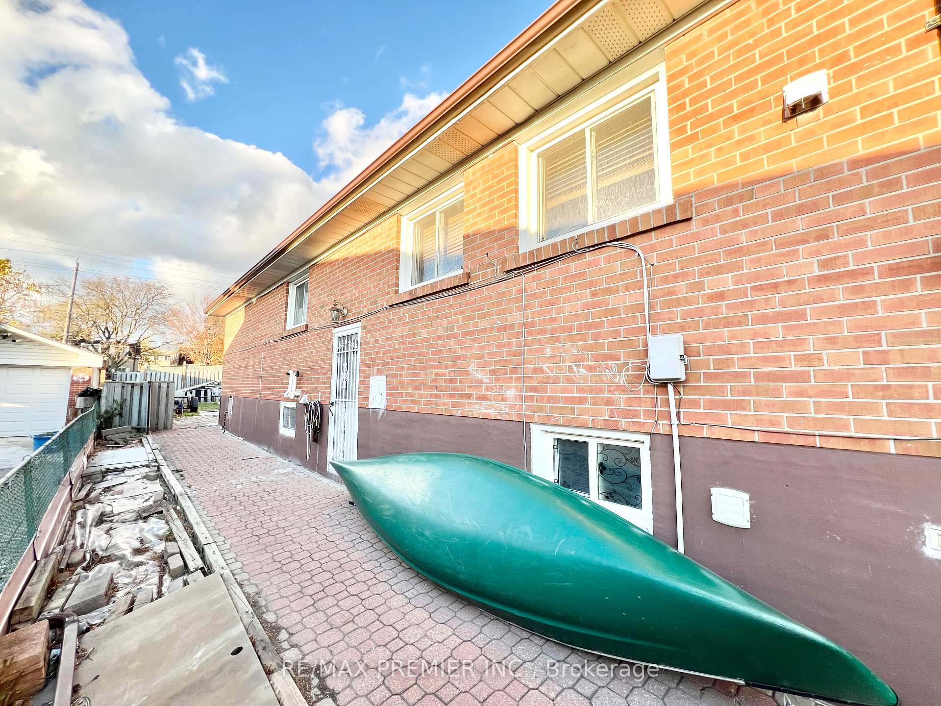 26 Thurrock Rd, Toronto, ON M3L1P6 | 3 Bedroom 2 Bathroom Semi-Detached House | Image 5