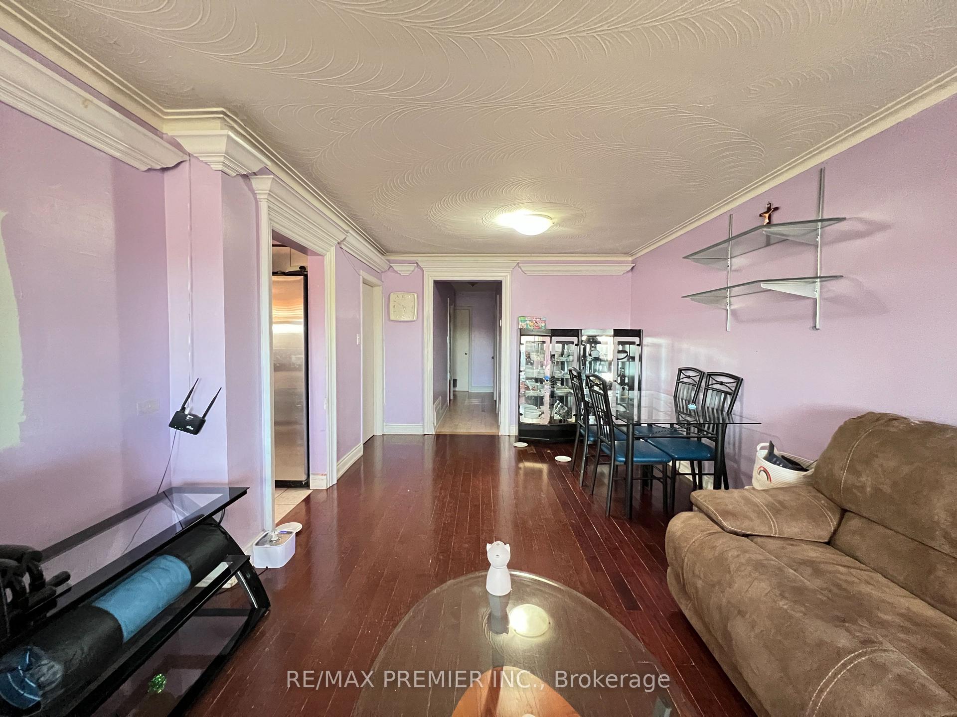 26 Thurrock Rd, Toronto, ON M3L1P6 | 3 Bedroom 2 Bathroom Semi-Detached House | Image 8