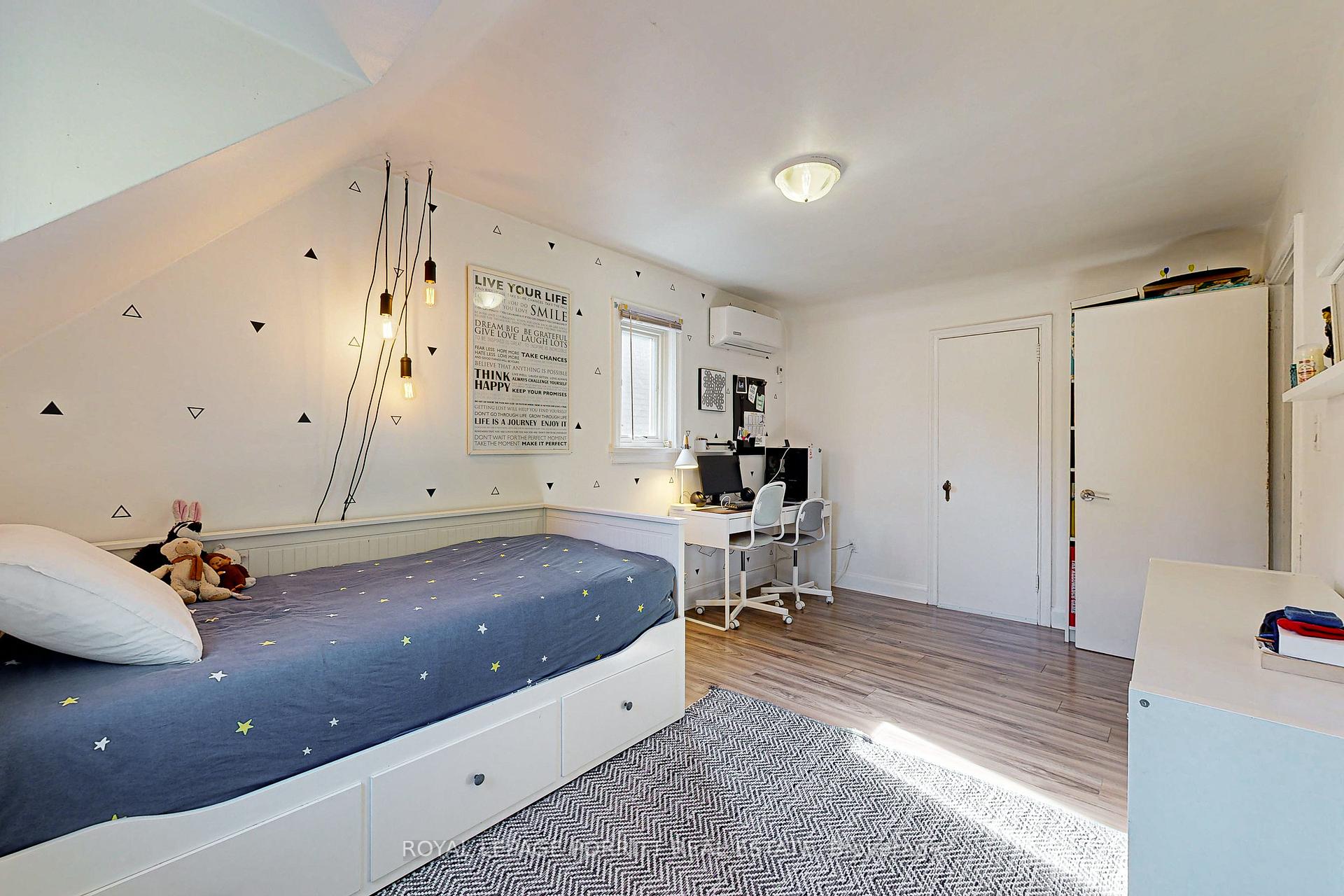 110 Prince Edward Dr S, Toronto, ON M8Y3V9 | 3 Bedroom 2 Bathroom Detached House | Image 15