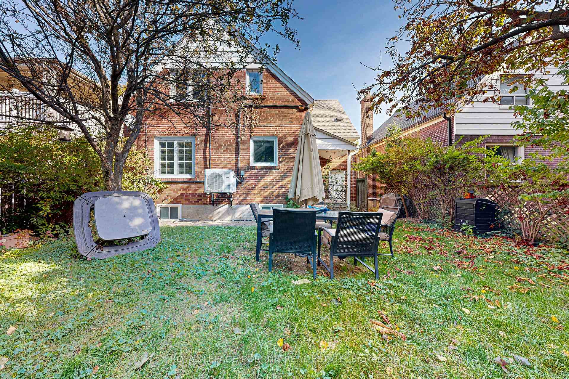 110 Prince Edward Dr S, Toronto, ON M8Y3V9 | 3 Bedroom 2 Bathroom Detached House | Image 25