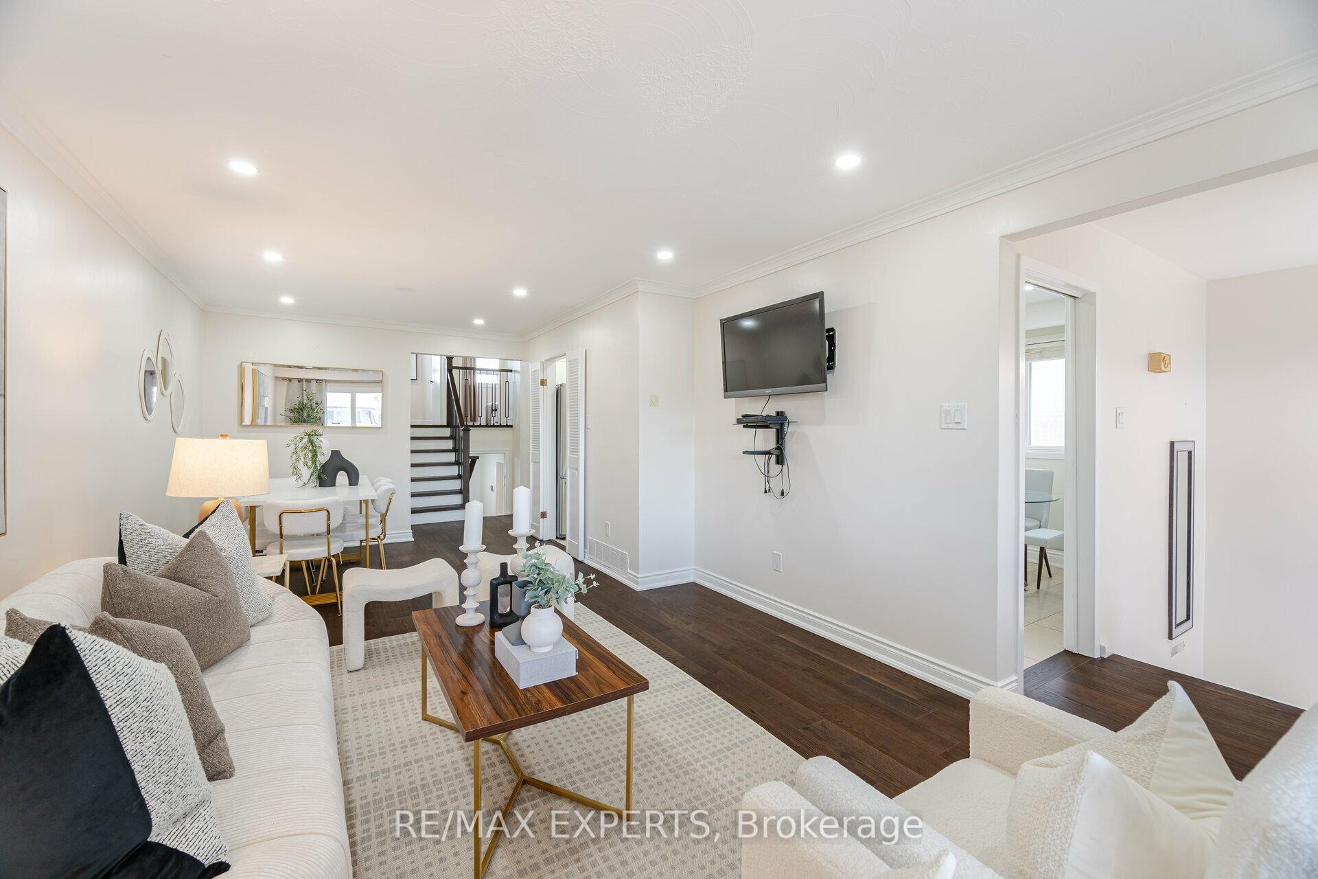 23 Benrubin Dr, Toronto, ON M9L2H3 | 3 Bedroom 3 Bathroom Semi-Detached House | Image 10