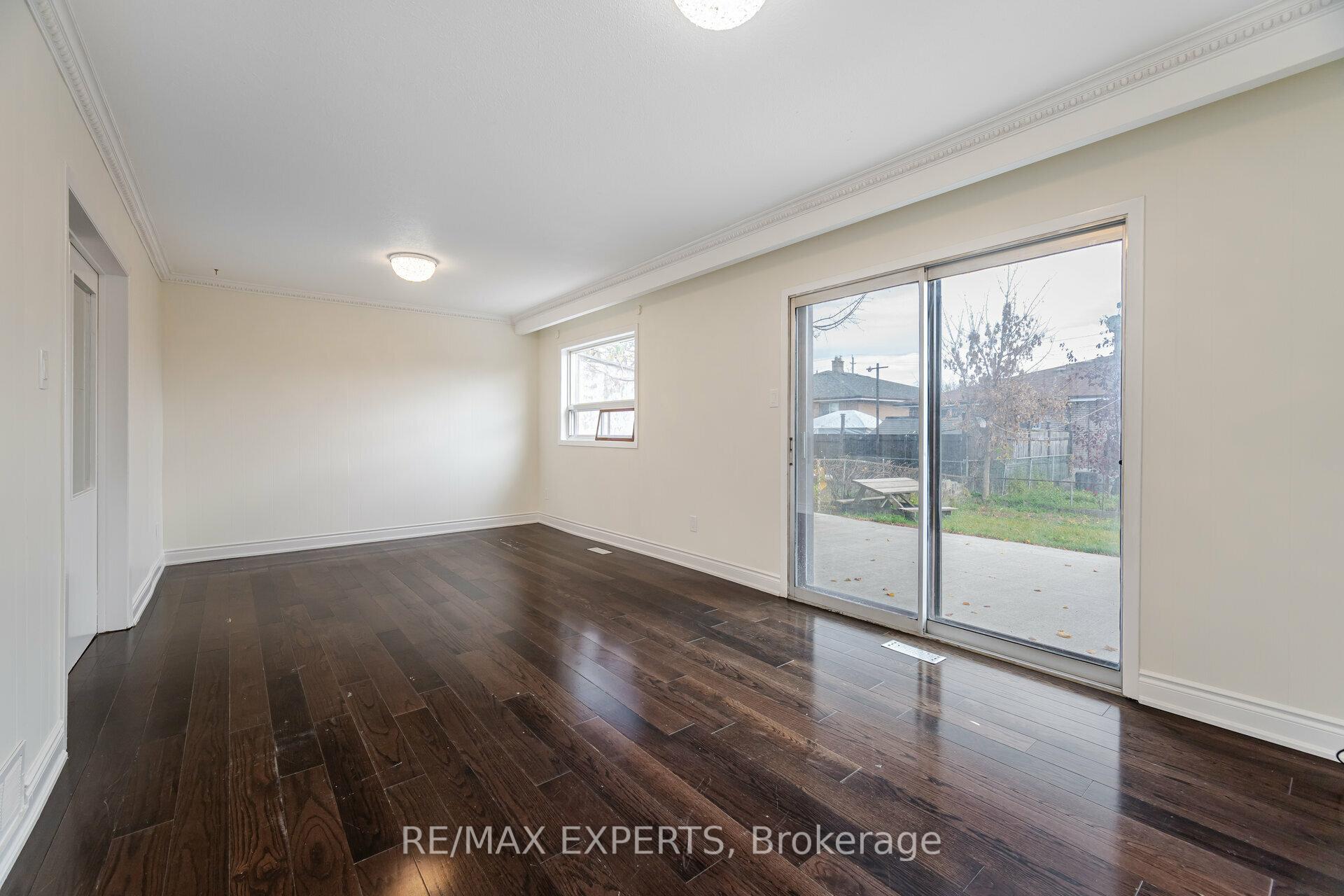 23 Benrubin Dr, Toronto, ON M9L2H3 | 3 Bedroom 3 Bathroom Semi-Detached House | Image 34