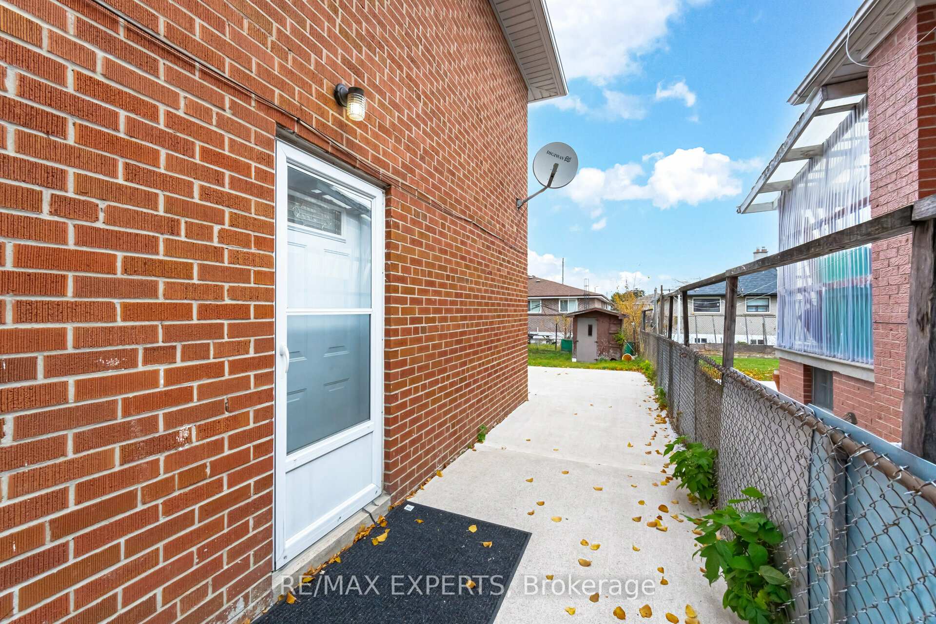 23 Benrubin Dr, Toronto, ON M9L2H3 | 3 Bedroom 3 Bathroom Semi-Detached House | Image 37