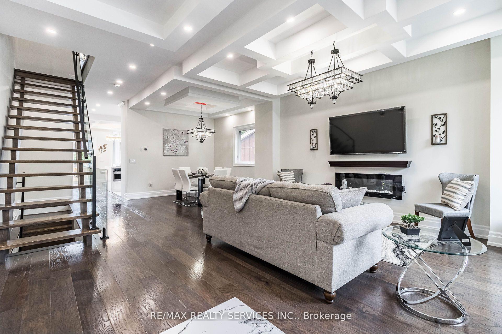 603 Royal York Rd, Toronto, ON M8Y2S8 | 4 Bedroom 5 Bathroom Detached House | Image 3