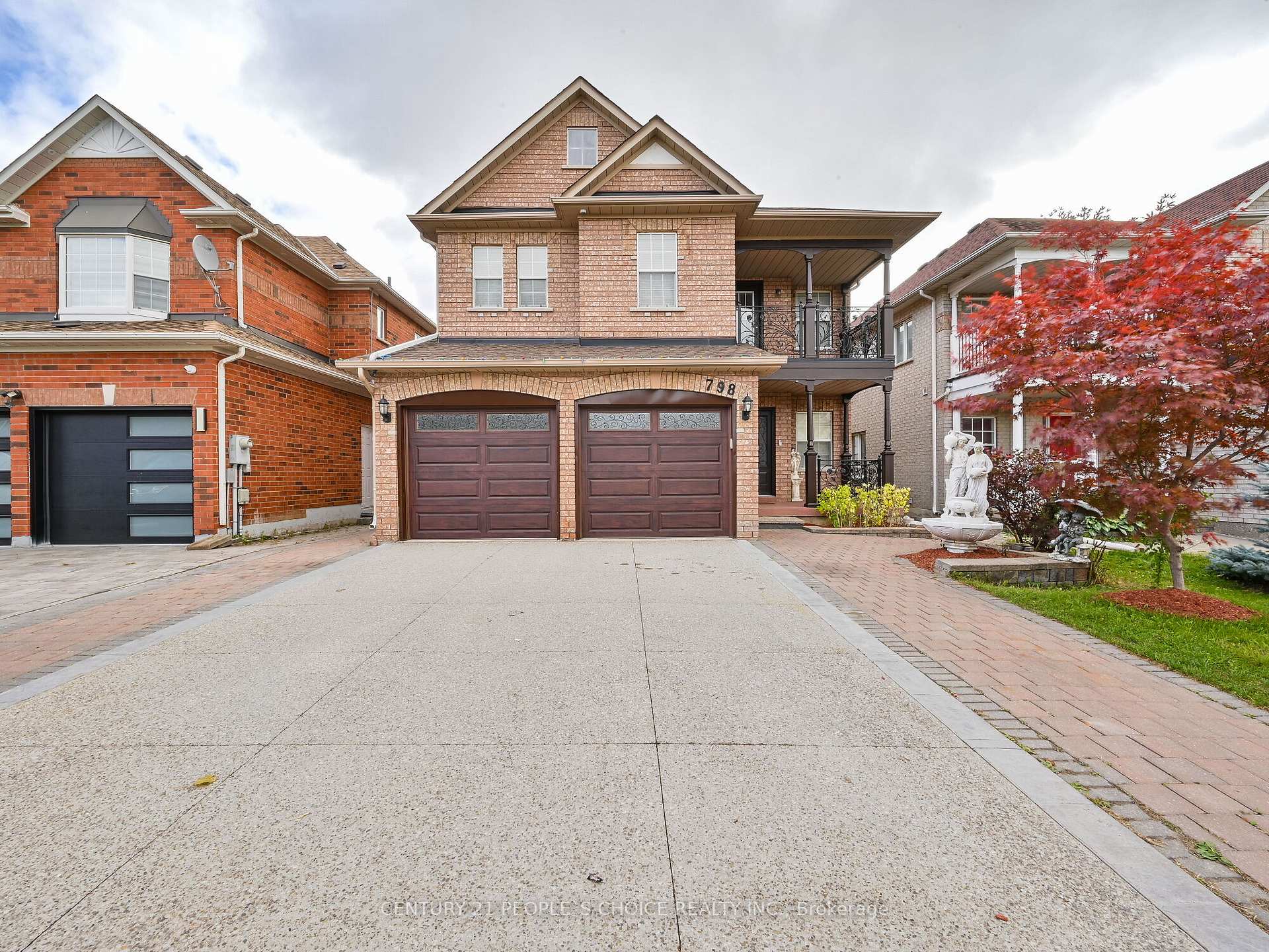 798 Crawford Mill Ave, Mississauga, ON L5W1B5 | 4 Bedroom 4 Bathroom Detached House | Image 1