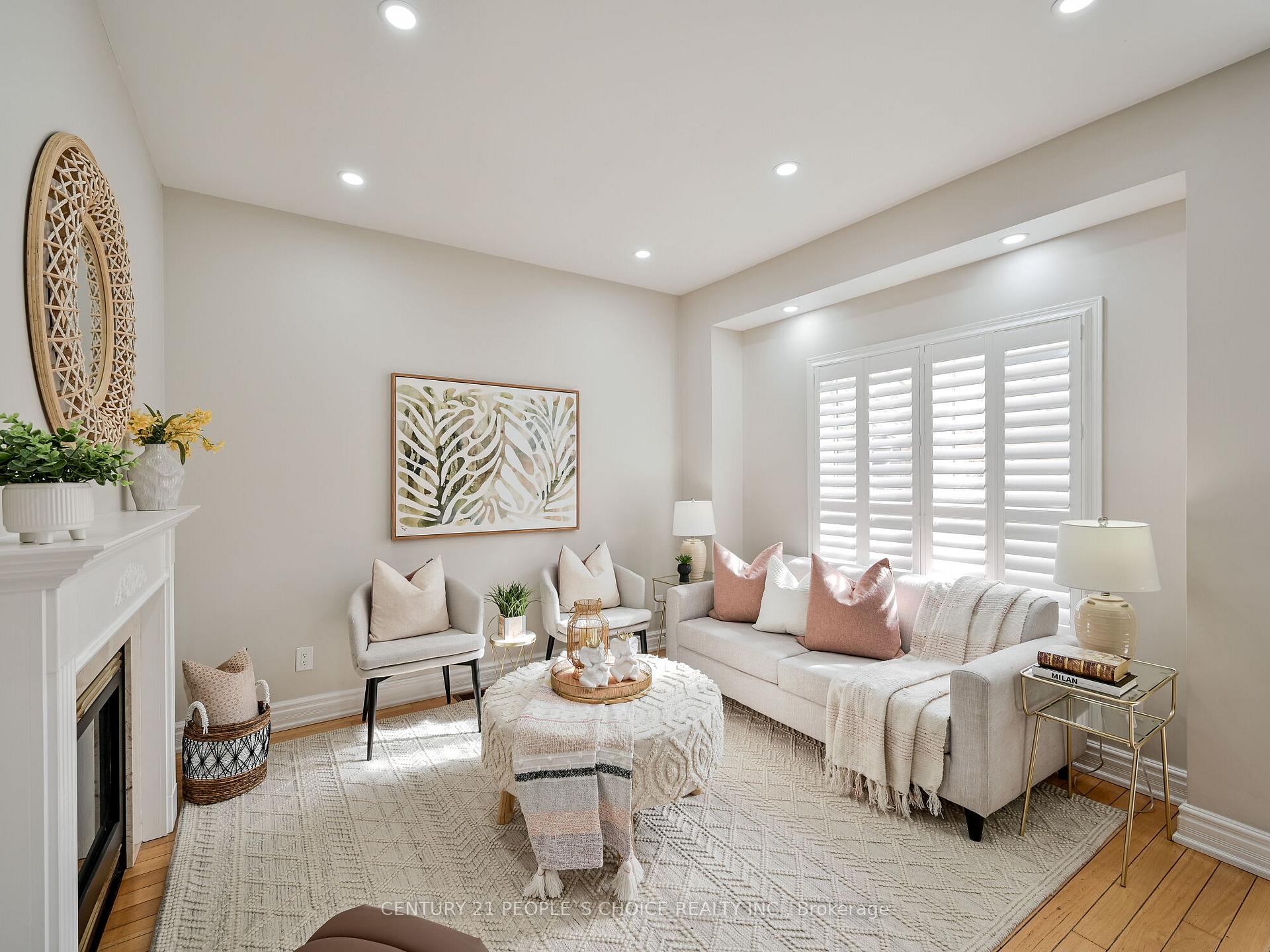 798 Crawford Mill Ave, Mississauga, ON L5W1B5 | 4 Bedroom 4 Bathroom Detached House | Image 10