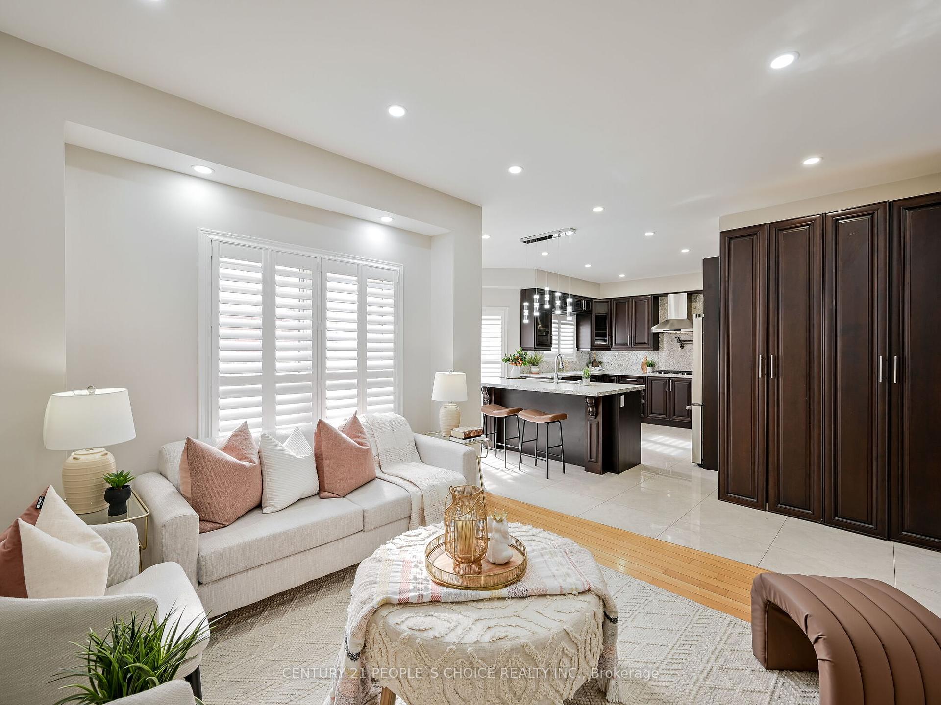 798 Crawford Mill Ave, Mississauga, ON L5W1B5 | 4 Bedroom 4 Bathroom Detached House | Image 12