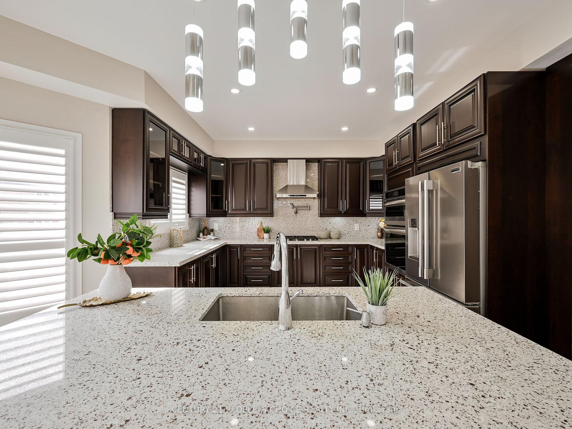 798 Crawford Mill Ave, Mississauga, ON L5W1B5 | 4 Bedroom 4 Bathroom Detached House | Image 14