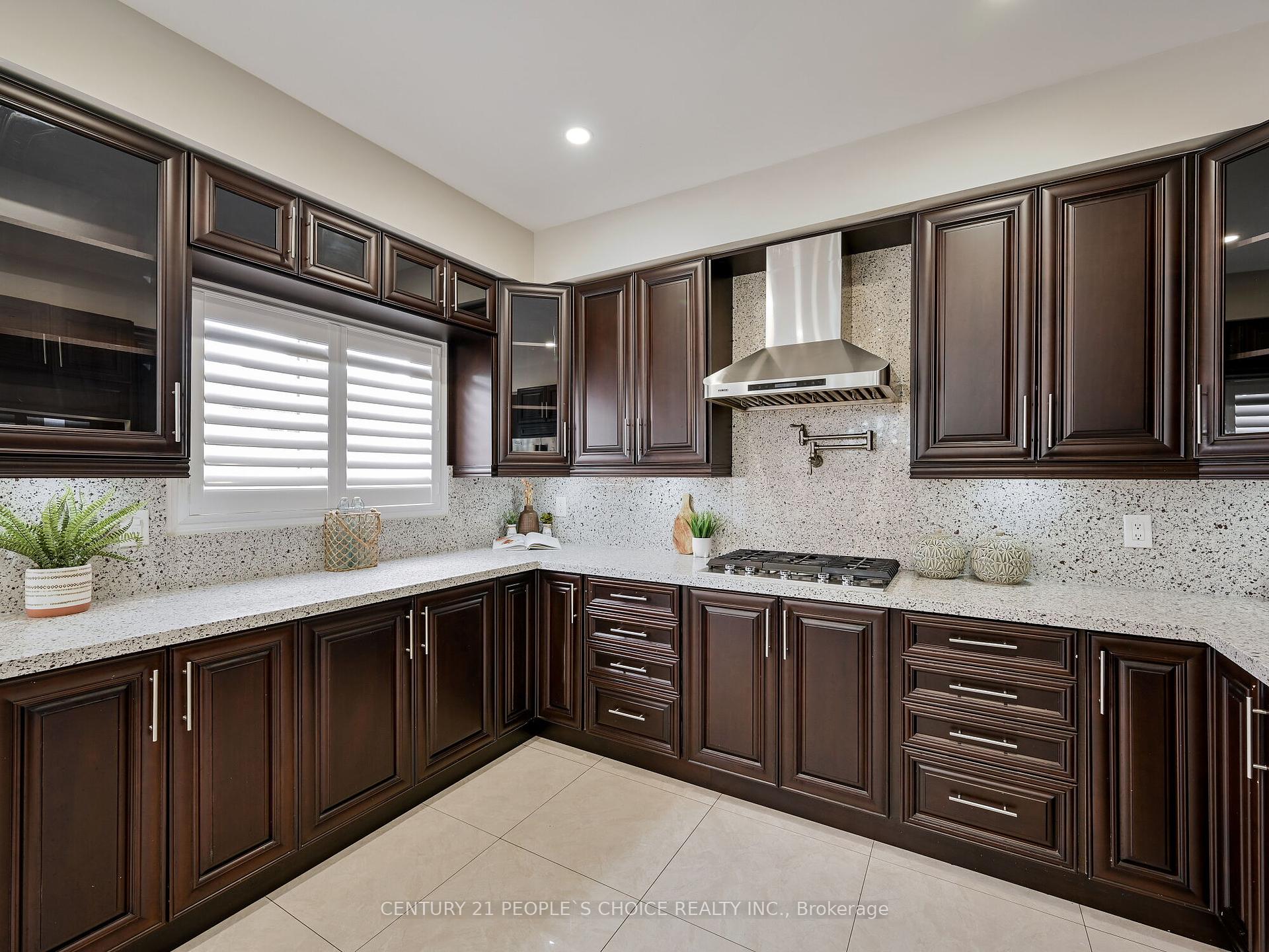 798 Crawford Mill Ave, Mississauga, ON L5W1B5 | 4 Bedroom 4 Bathroom Detached House | Image 16