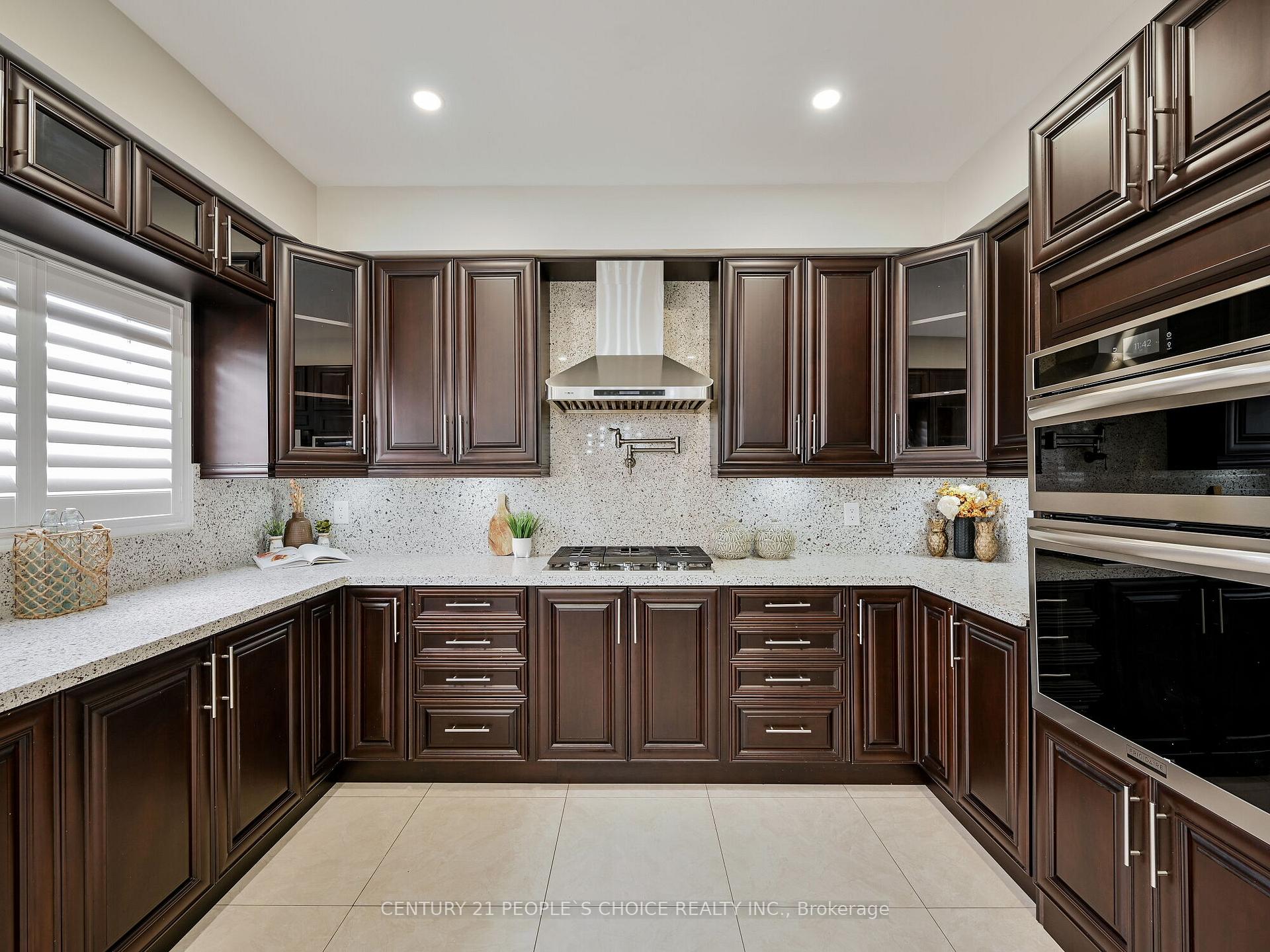 798 Crawford Mill Ave, Mississauga, ON L5W1B5 | 4 Bedroom 4 Bathroom Detached House | Image 17