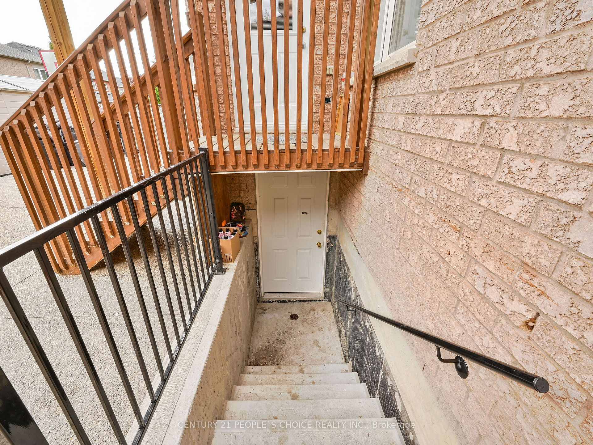 798 Crawford Mill Ave, Mississauga, ON L5W1B5 | 4 Bedroom 4 Bathroom Detached House | Image 38