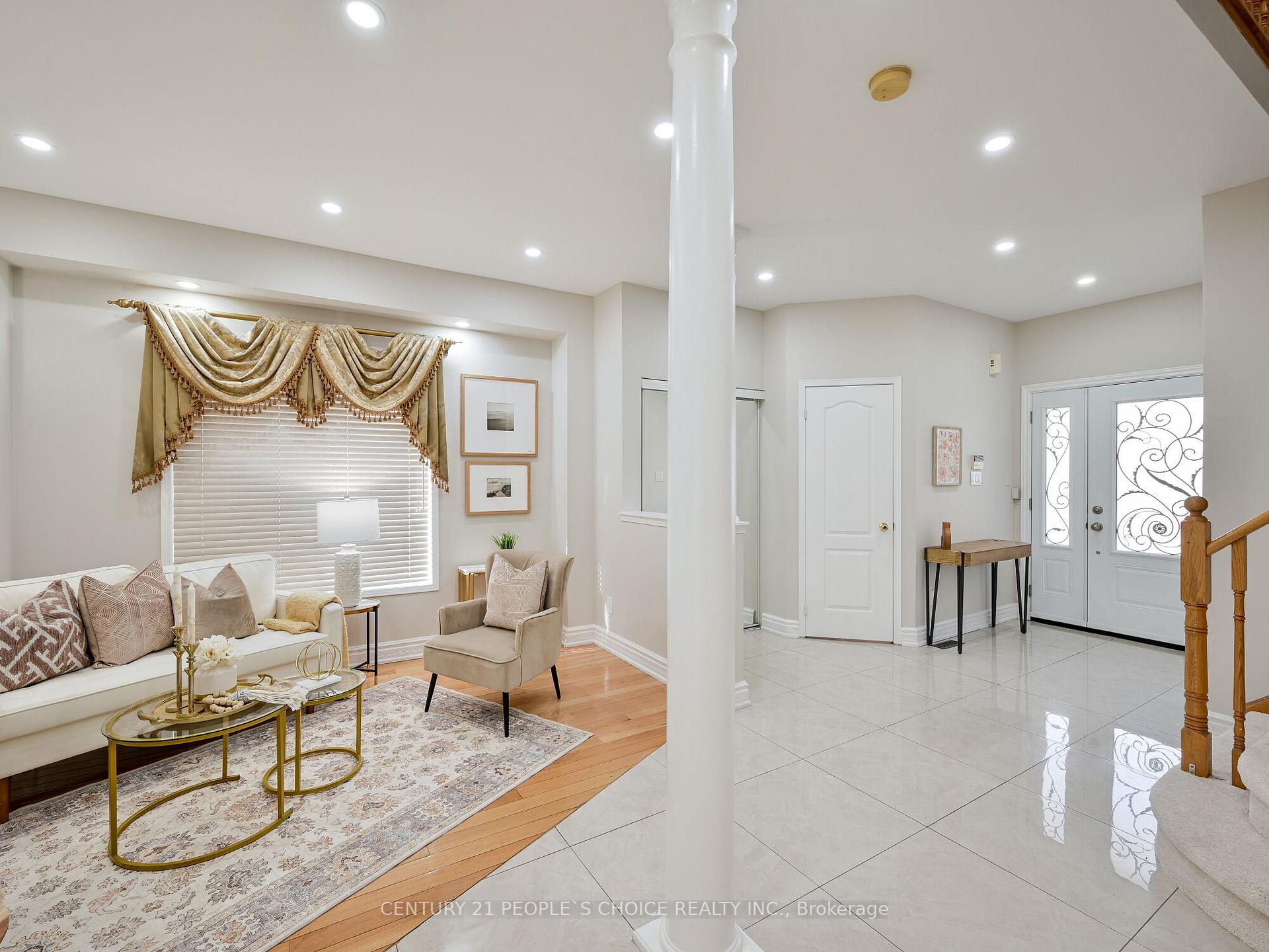 798 Crawford Mill Ave, Mississauga, ON L5W1B5 | 4 Bedroom 4 Bathroom Detached House | Image 6