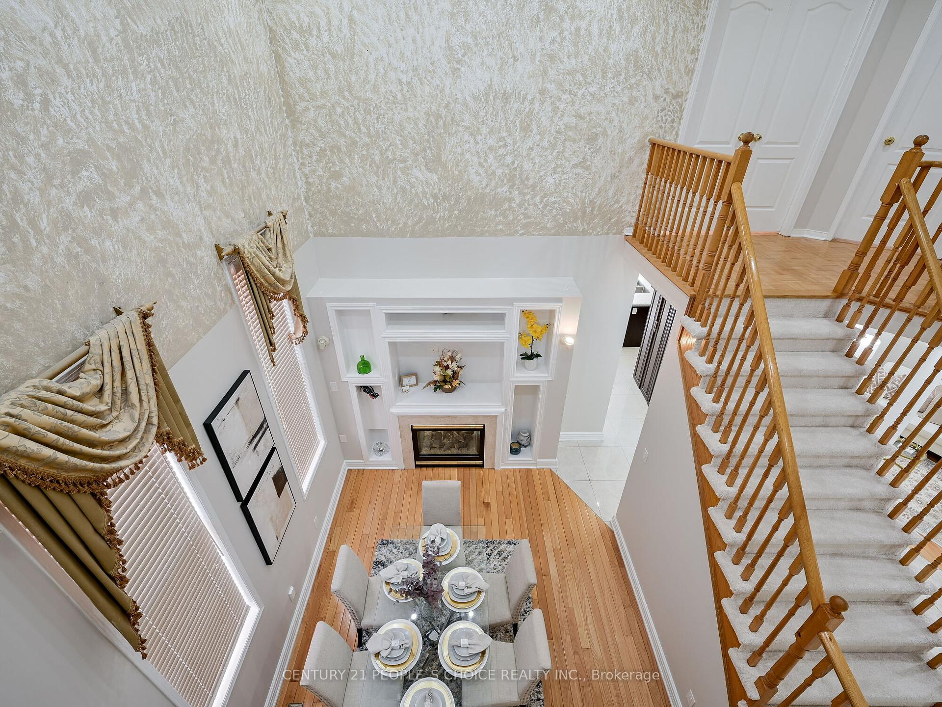 798 Crawford Mill Ave, Mississauga, ON L5W1B5 | 4 Bedroom 4 Bathroom Detached House | Image 8