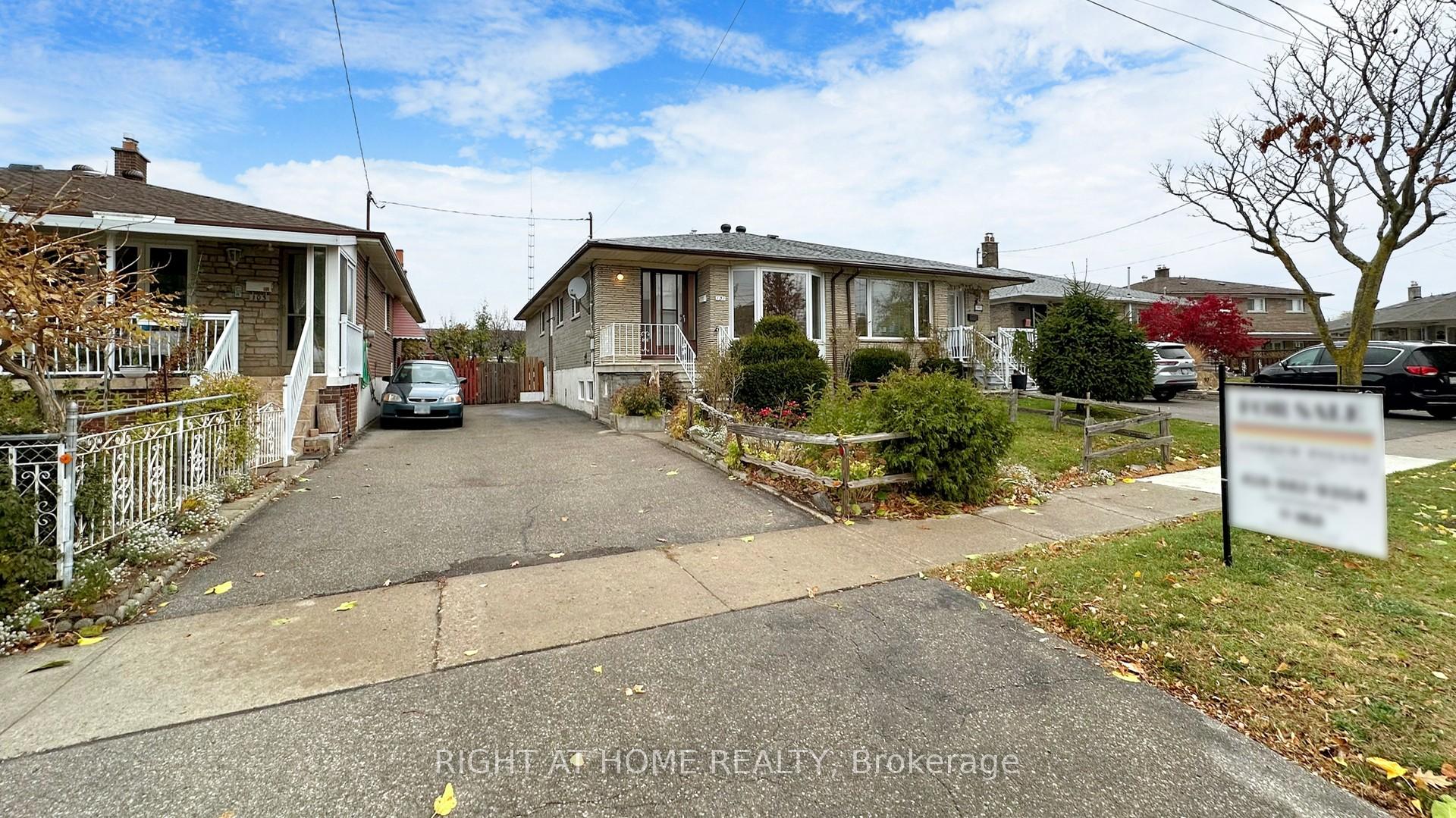 101 Elnathan Cres, Toronto, ON M9L2G2 | 3 Bedroom 2 Bathroom Semi-Detached House | Image 2