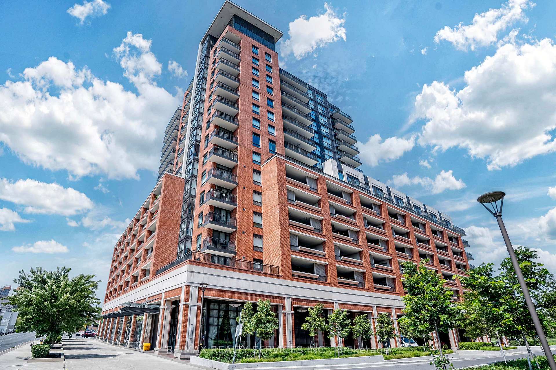 #1006 - 3091 Dufferin St, Toronto, ON M6A0C4 | 1 Bedroom 1 Bathroom Condo Apt | Image 1