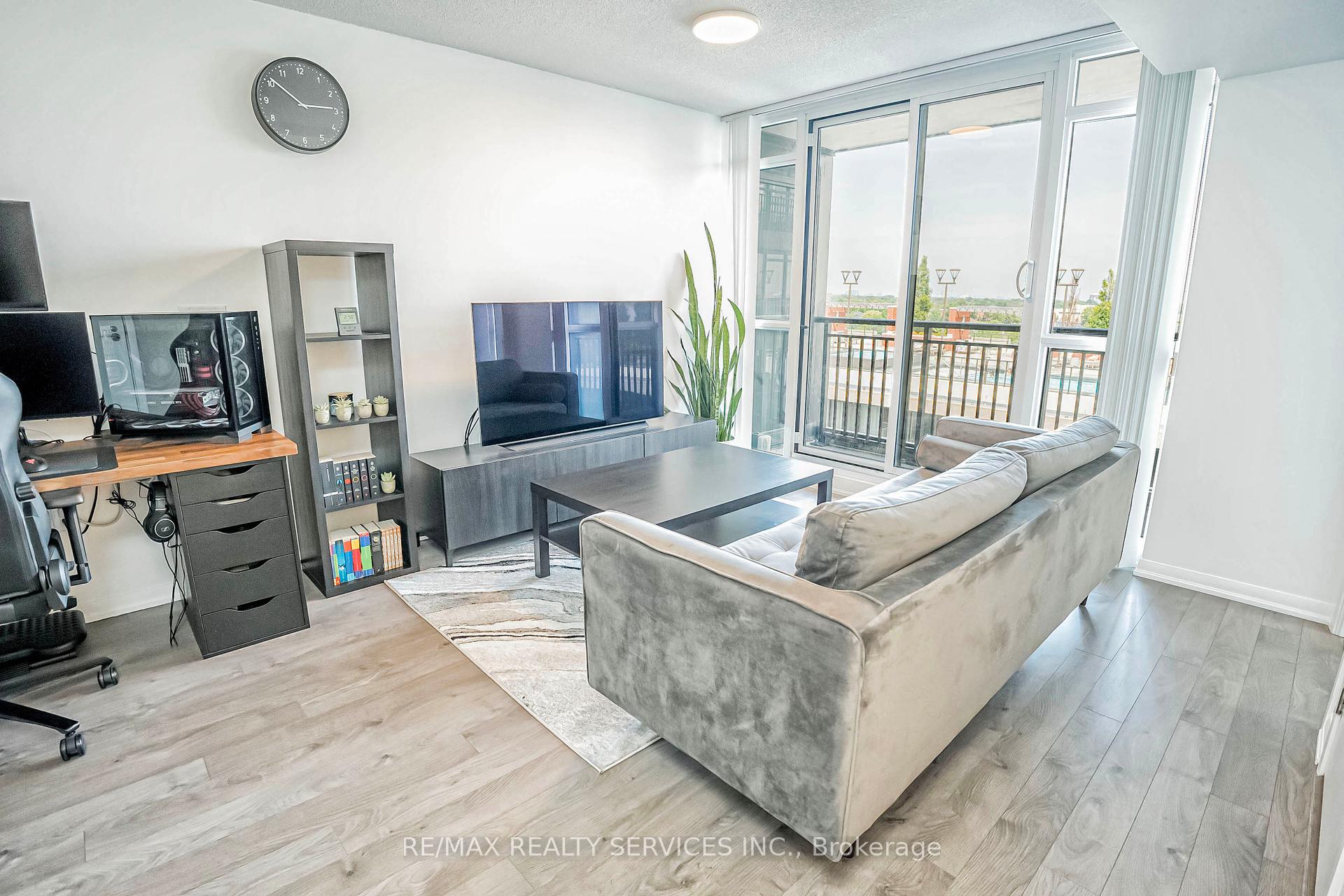 #1006 - 3091 Dufferin St, Toronto, ON M6A0C4 | 1 Bedroom 1 Bathroom Condo Apt | Image 9