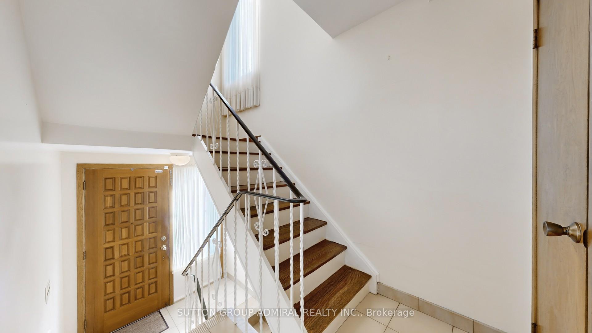 48 Dubray Ave, Toronto, ON M3K1V5 | 3 Bedroom 3 Bathroom Semi-Detached House | Image 12