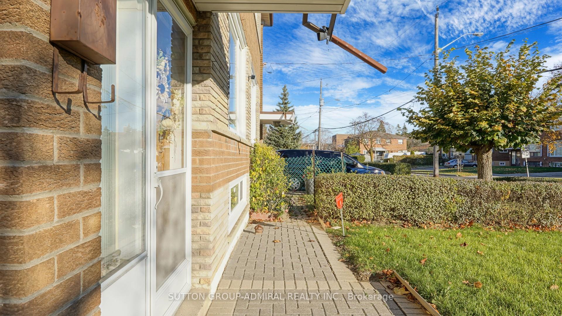 48 Dubray Ave, Toronto, ON M3K1V5 | 3 Bedroom 3 Bathroom Semi-Detached House | Image 3