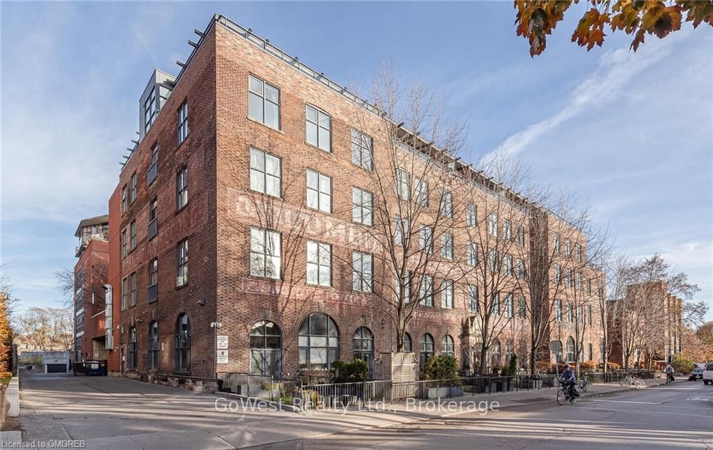 #201 - 369 SORAUREN Ave, Toronto, ON M6R3C2 | 1 Bedroom 1 Bathroom Condo Apt | Image 1