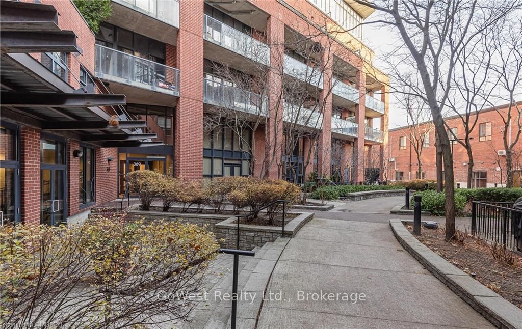 #201 - 369 SORAUREN Ave, Toronto, ON M6R3C2 | 1 Bedroom 1 Bathroom Condo Apt | Image 4