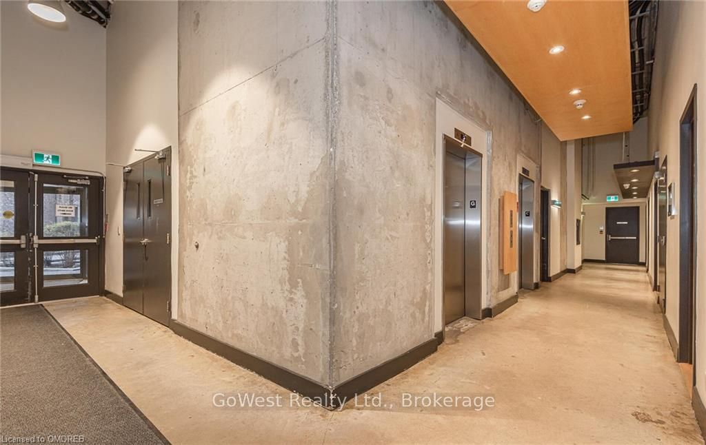 #201 - 369 SORAUREN Ave, Toronto, ON M6R3C2 | 1 Bedroom 1 Bathroom Condo Apt | Image 7