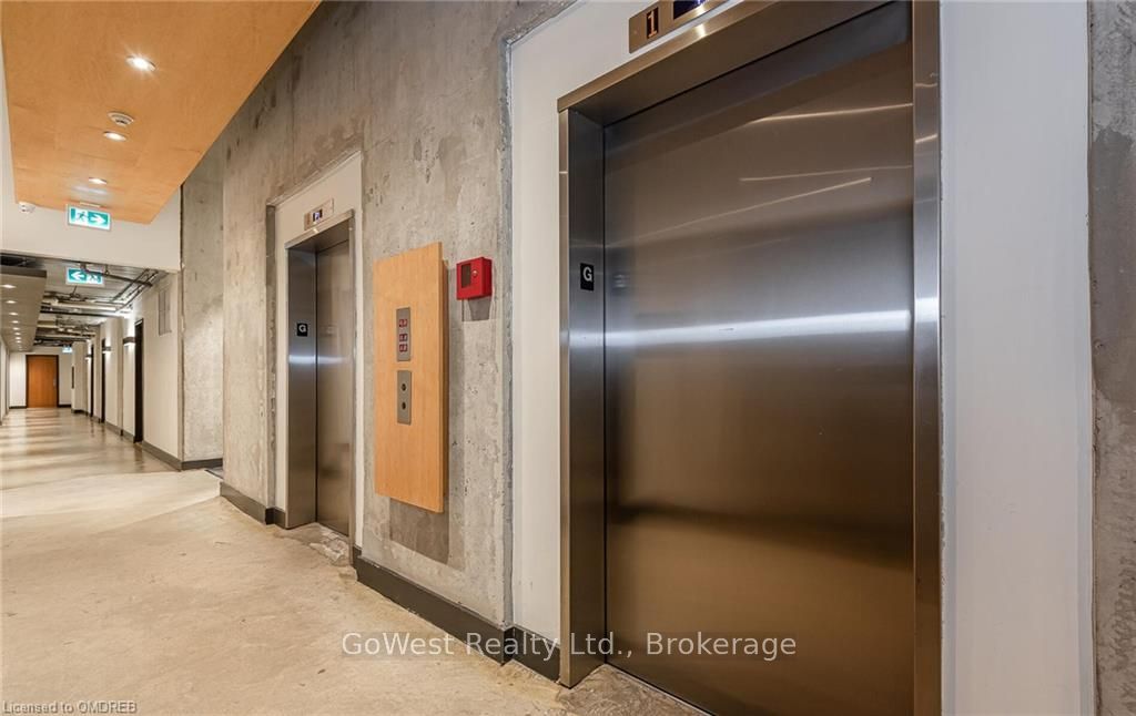 #201 - 369 SORAUREN Ave, Toronto, ON M6R3C2 | 1 Bedroom 1 Bathroom Condo Apt | Image 8