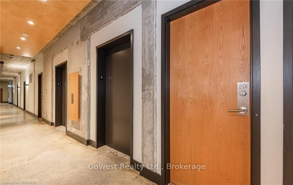 #201 - 369 SORAUREN Ave, Toronto, ON M6R3C2 | 1 Bedroom 1 Bathroom Condo Apt | Image 9