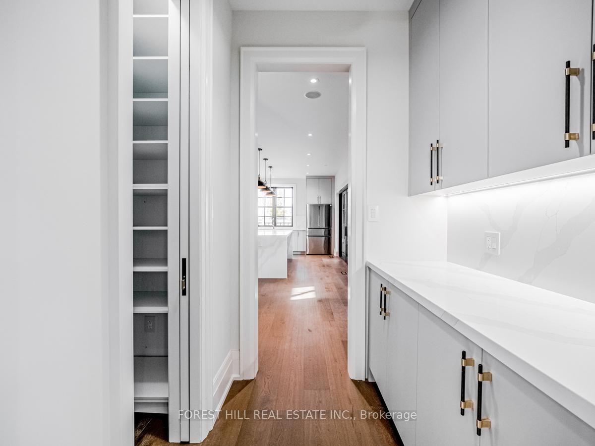 7089 Second Line W, Mississauga, ON L5W1A1 | 4 Bedroom 6 Bathroom Detached House | Image 13