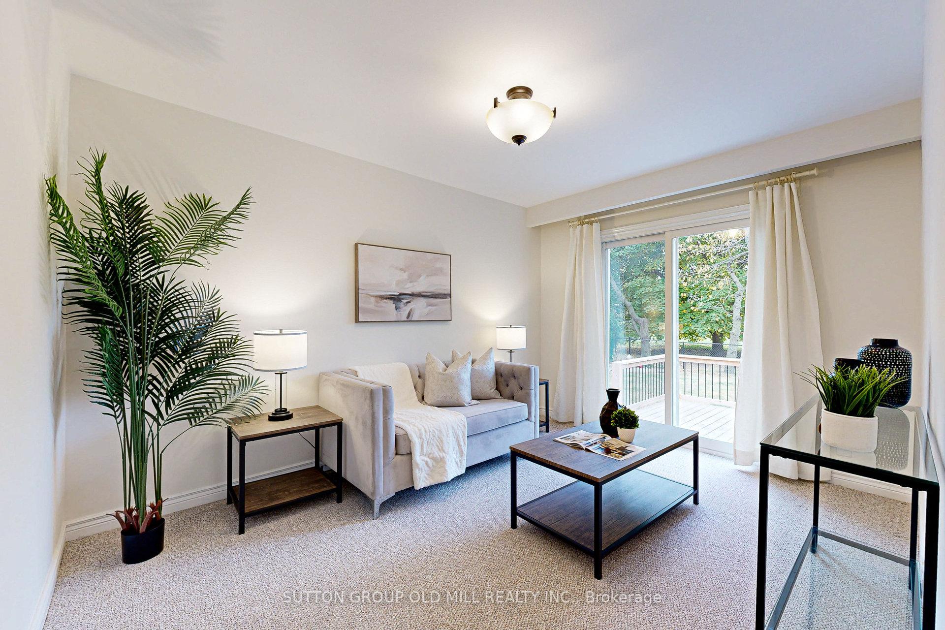 10 Lloyd Manor Rd, Toronto, ON M9B5H6 | 3 Bedroom 3 Bathroom Detached House | Image 15