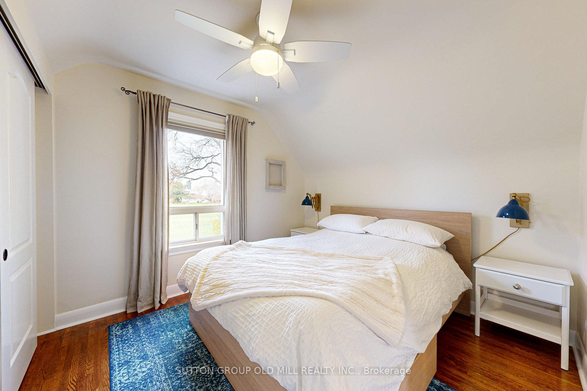 10 Lloyd Manor Rd, Toronto, ON M9B5H6 | 3 Bedroom 3 Bathroom Detached House | Image 22