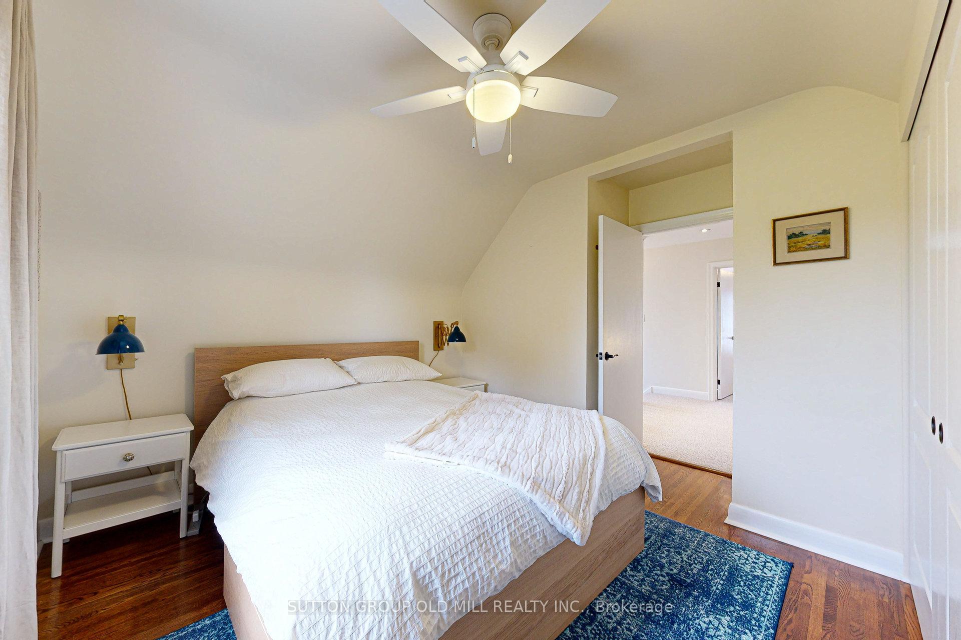 10 Lloyd Manor Rd, Toronto, ON M9B5H6 | 3 Bedroom 3 Bathroom Detached House | Image 23