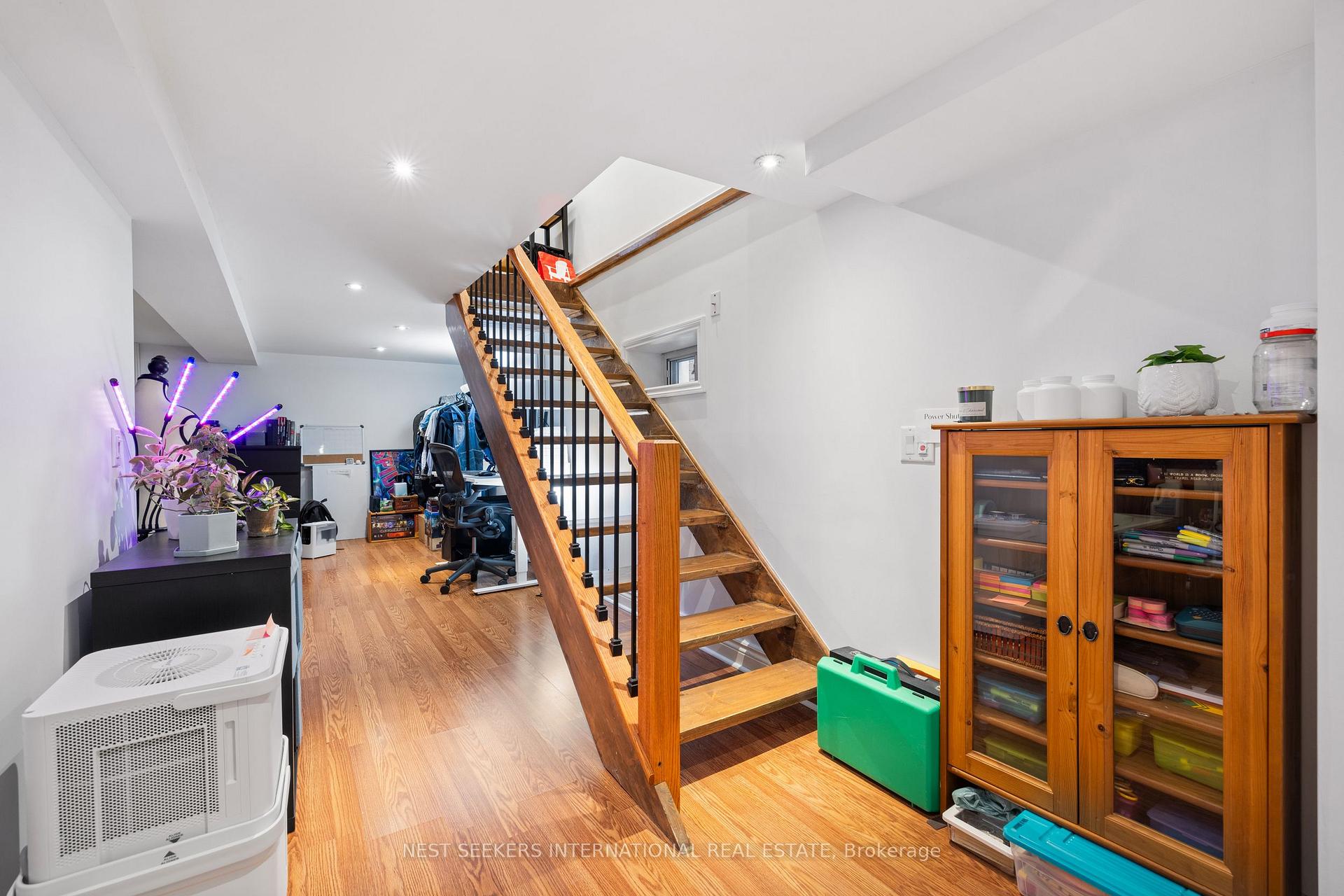 498 Caledonia Rd, Toronto, ON M6E4V2 | 2 Bedroom 2 Bathroom Detached House | Image 12