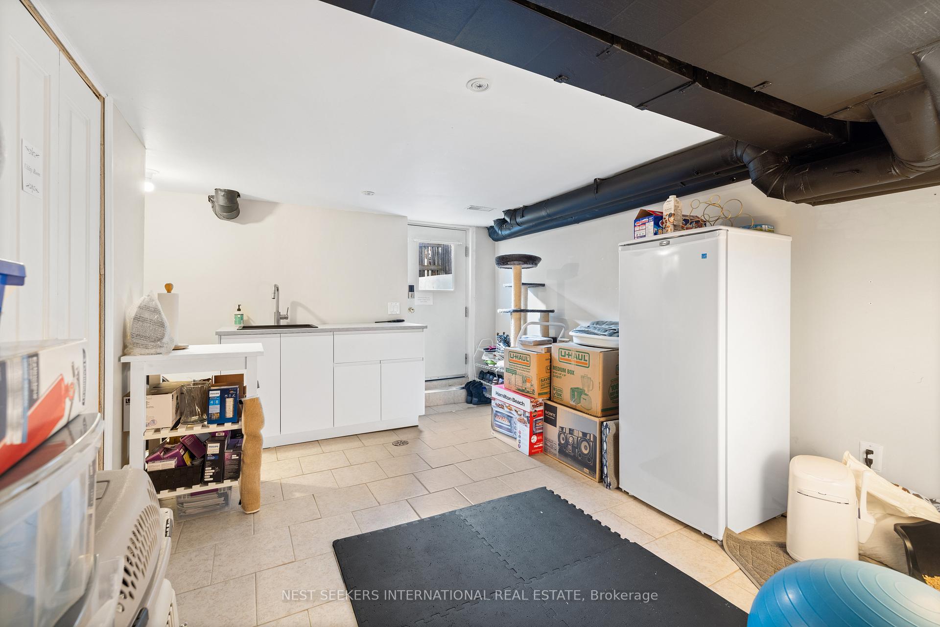 498 Caledonia Rd, Toronto, ON M6E4V2 | 2 Bedroom 2 Bathroom Detached House | Image 17