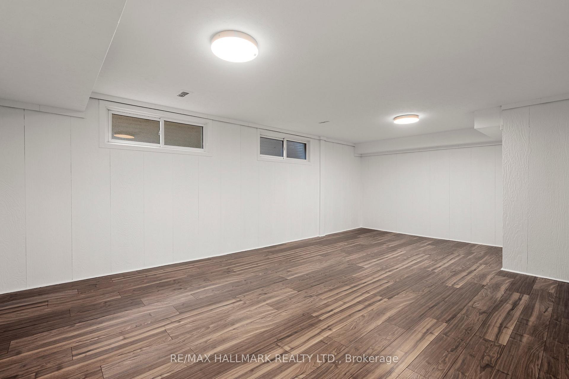 71 Riverwood Pkwy, Toronto, ON M8Y4E4 | 3 Bedroom 3 Bathroom Detached House | Image 23