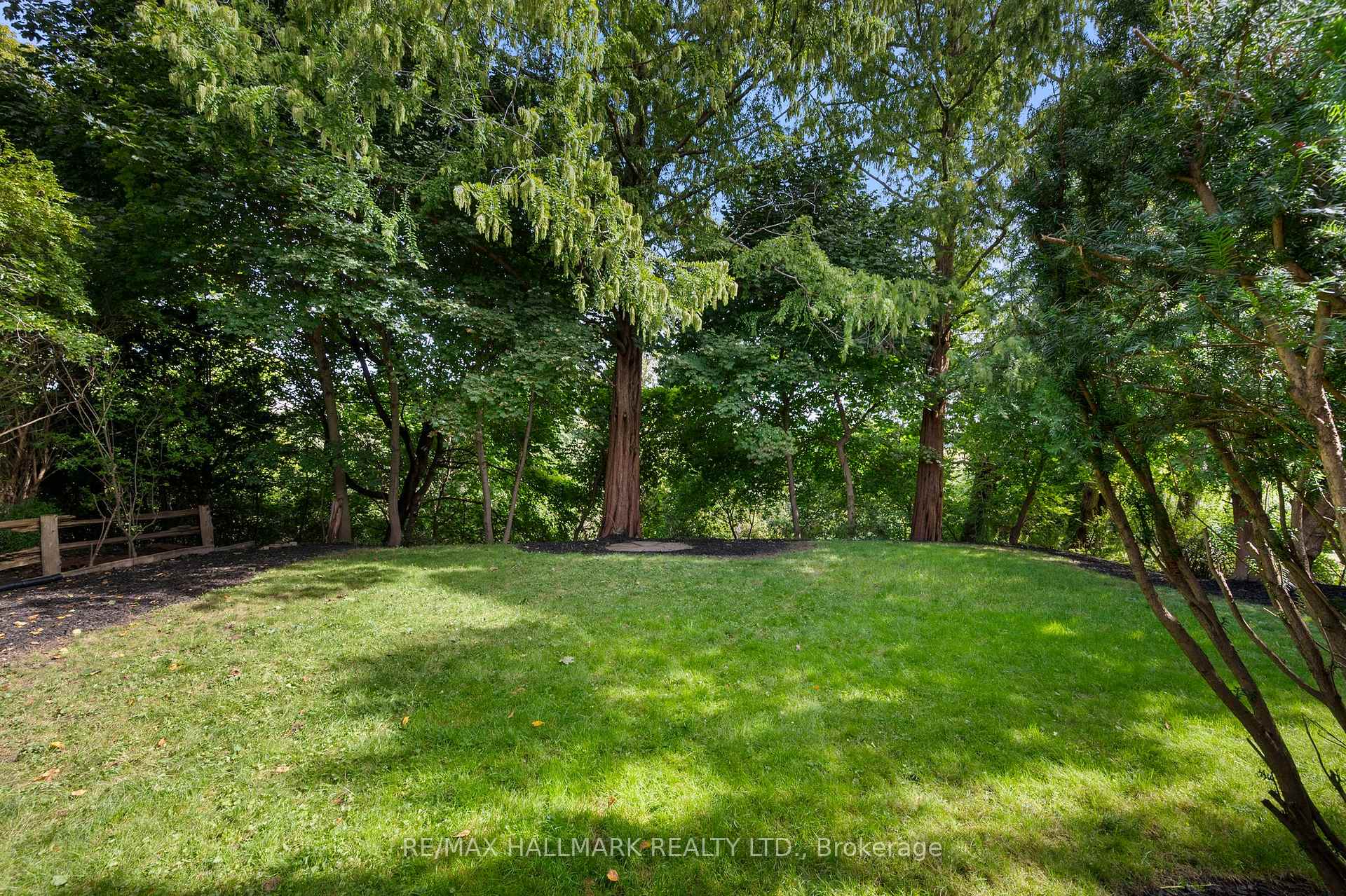 71 Riverwood Pkwy, Toronto, ON M8Y4E4 | 3 Bedroom 3 Bathroom Detached House | Image 25