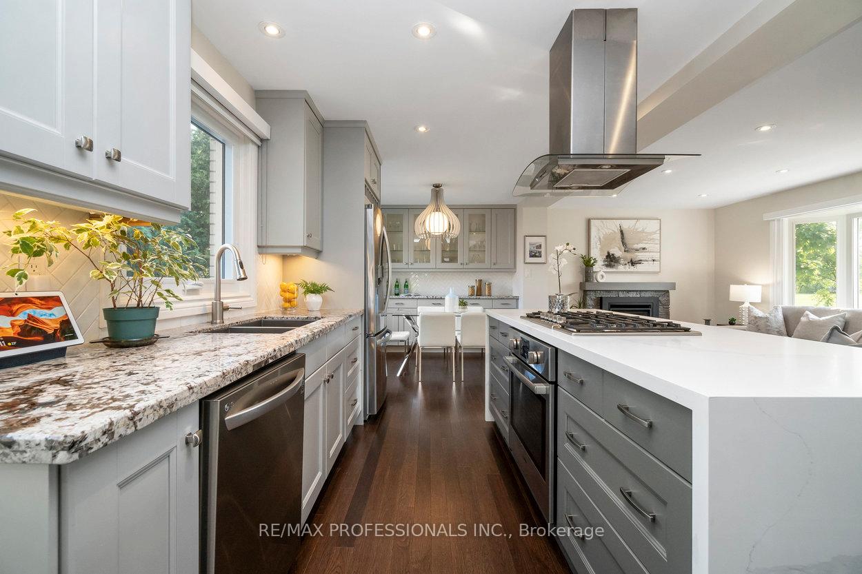 3 Lochway Crt, Toronto, ON M9B4G6 | 4 Bedroom 3 Bathroom Detached House | Image 13