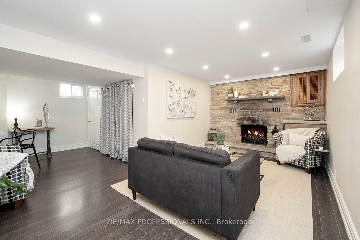 3 Lochway Crt, Toronto, ON M9B4G6 | 4 Bedroom 3 Bathroom Detached House | Image 26