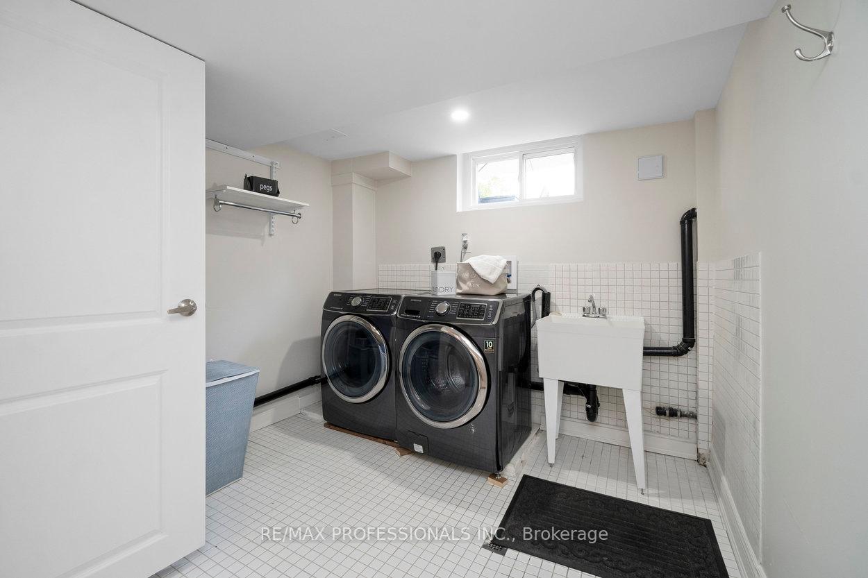 3 Lochway Crt, Toronto, ON M9B4G6 | 4 Bedroom 3 Bathroom Detached House | Image 27