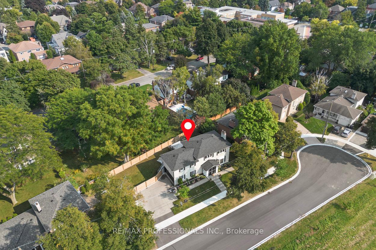3 Lochway Crt, Toronto, ON M9B4G6 | 4 Bedroom 3 Bathroom Detached House | Image 4