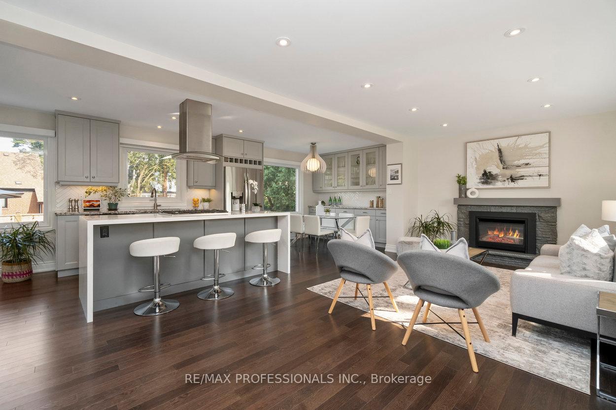 3 Lochway Crt, Toronto, ON M9B4G6 | 4 Bedroom 3 Bathroom Detached House | Image 8