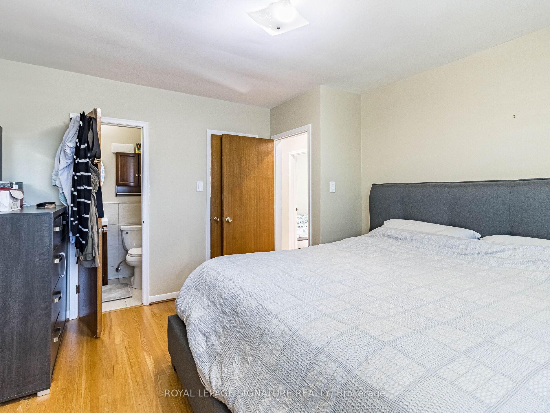 66 Arleta Ave, Toronto, ON M3L2E7 | 3 Bedroom 3 Bathroom Semi-Detached House | Image 18