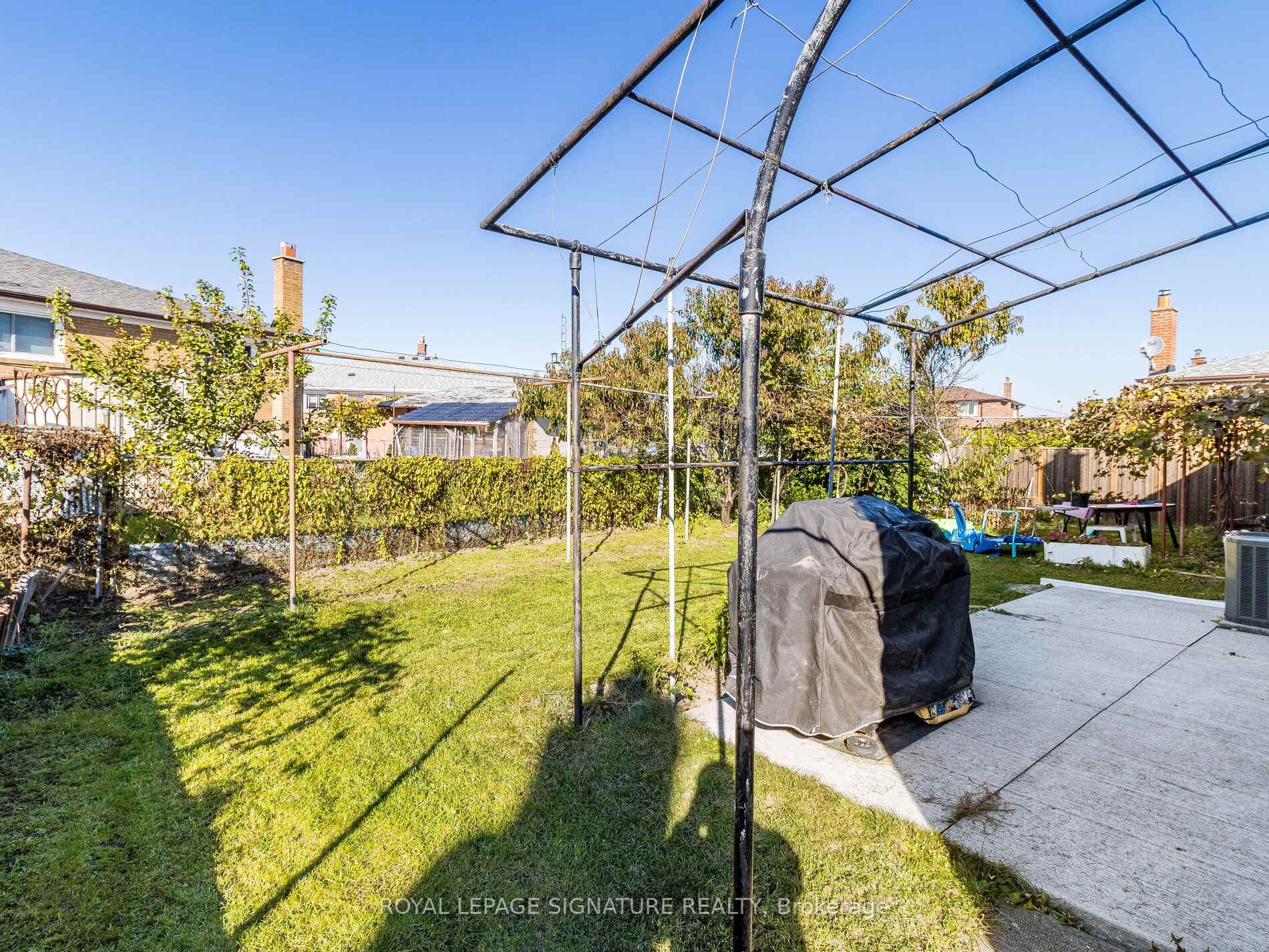 66 Arleta Ave, Toronto, ON M3L2E7 | 3 Bedroom 3 Bathroom Semi-Detached House | Image 30