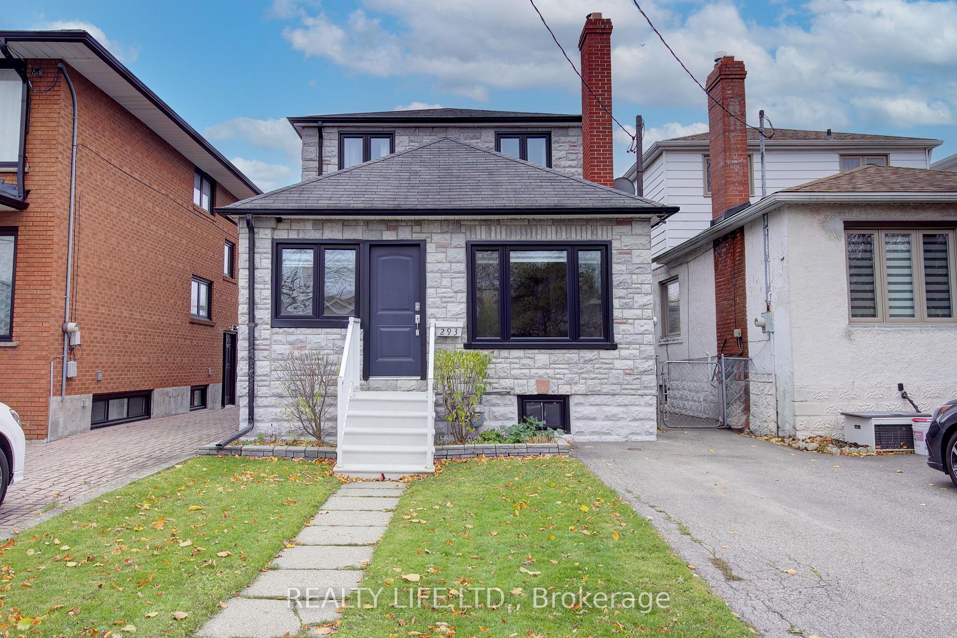 293 Melrose St, Toronto, ON M8Z1G7 | 3 Bedroom 2 Bathroom Detached House | Image 1
