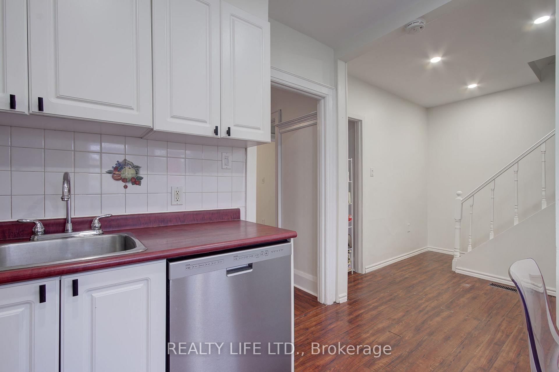 293 Melrose St, Toronto, ON M8Z1G7 | 3 Bedroom 2 Bathroom Detached House | Image 13