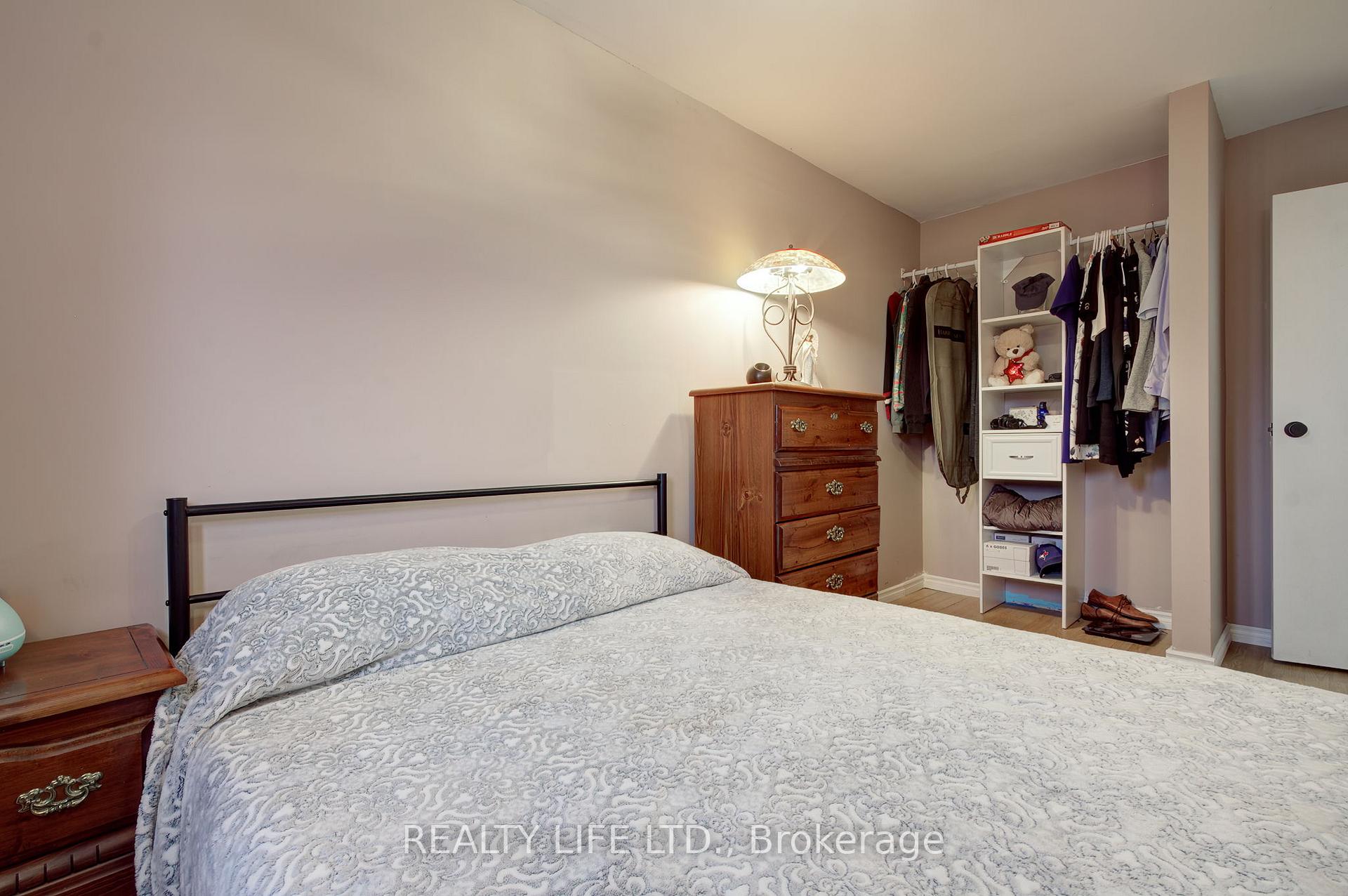 293 Melrose St, Toronto, ON M8Z1G7 | 3 Bedroom 2 Bathroom Detached House | Image 22