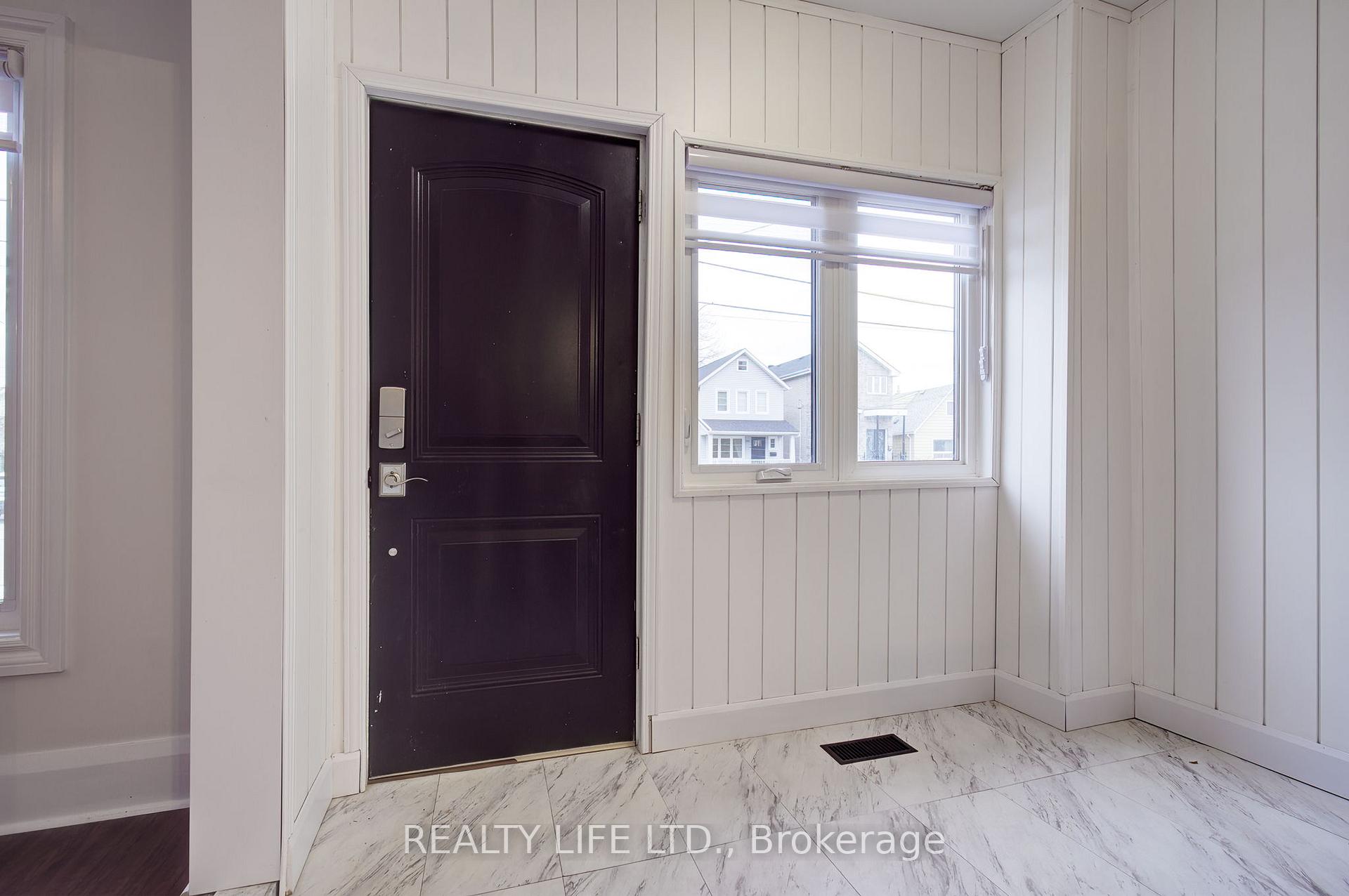 293 Melrose St, Toronto, ON M8Z1G7 | 3 Bedroom 2 Bathroom Detached House | Image 3