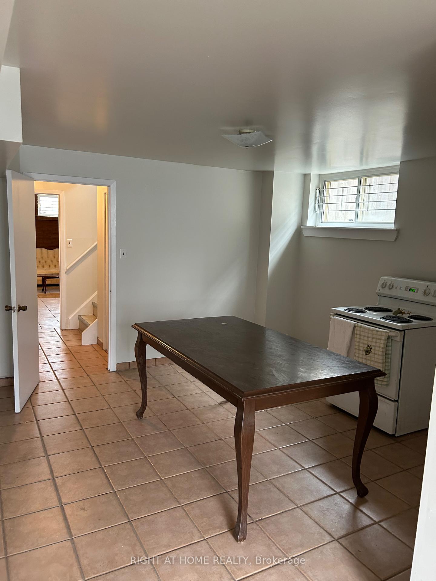 65 Primula Cres, Toronto, ON M9L1J9 | 3 Bedroom 2 Bathroom Semi-Detached House | Image 19