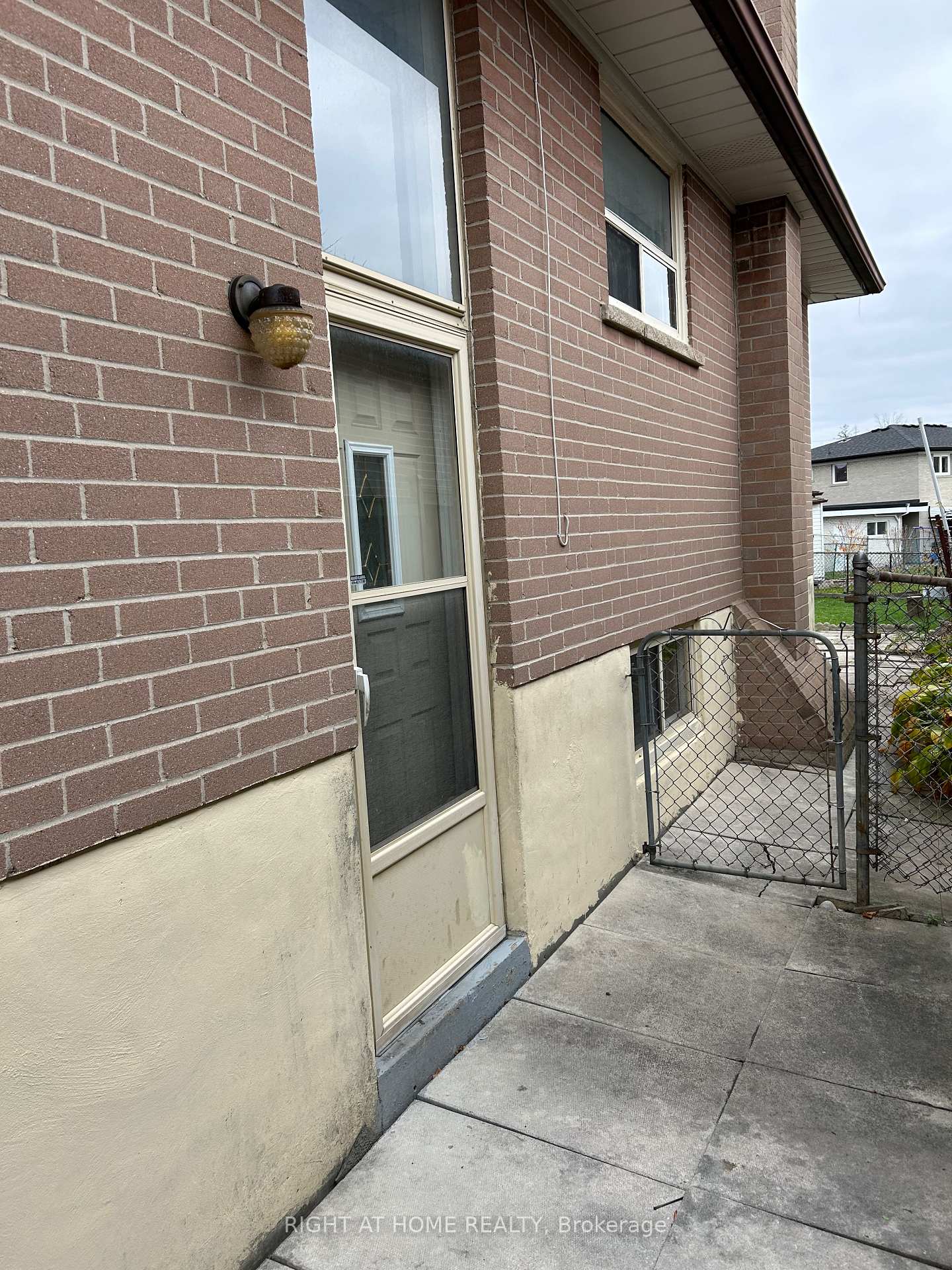 65 Primula Cres, Toronto, ON M9L1J9 | 3 Bedroom 2 Bathroom Semi-Detached House | Image 4
