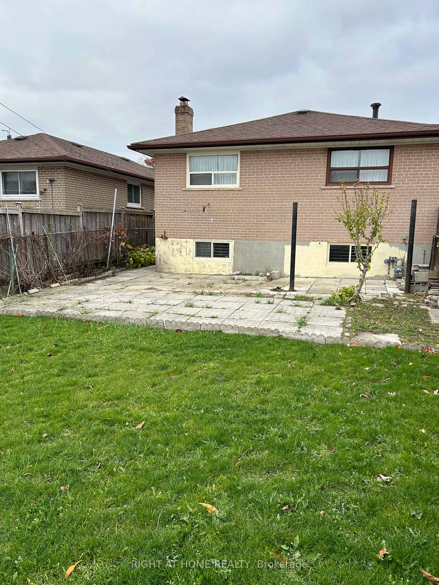 65 Primula Cres, Toronto, ON M9L1J9 | 3 Bedroom 2 Bathroom Semi-Detached House | Image 6